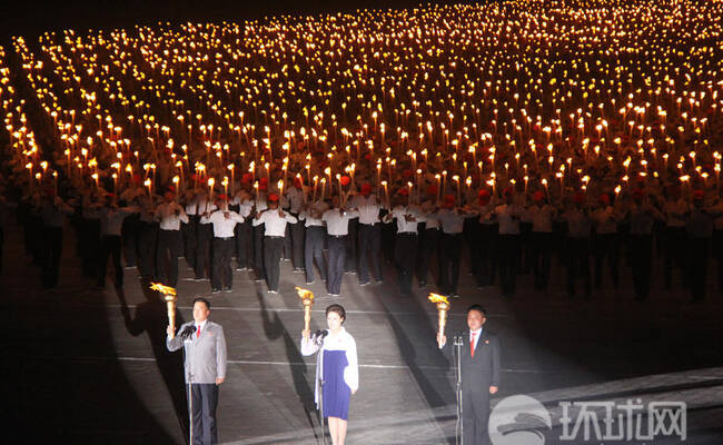 15万名朝鲜青年持火炬参加活动