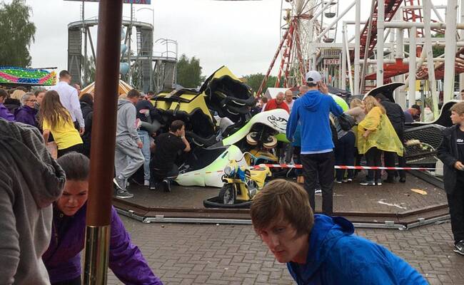 苏格兰过山车脱轨堕地现场