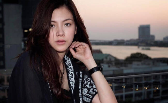 《初恋那件小事》女主写真走红