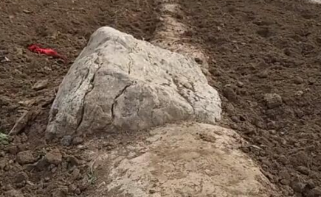 中国最小的山：高度不足1米，挖不到底