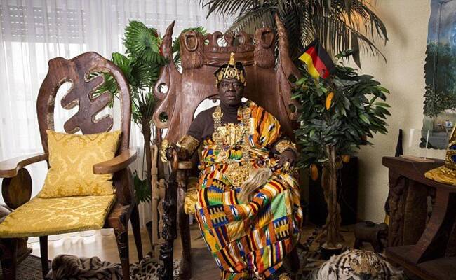 汽修工做到一半，被叫去当了国王