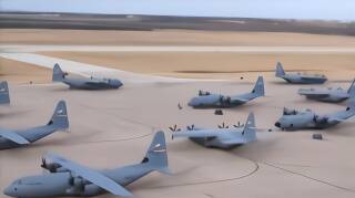 美国空军展示c-130"大力神"运输机"大象漫步"