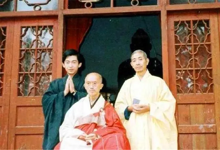 海灯法师凭“二指禅”名扬四海，为何跌落神坛？一位故人道出真相