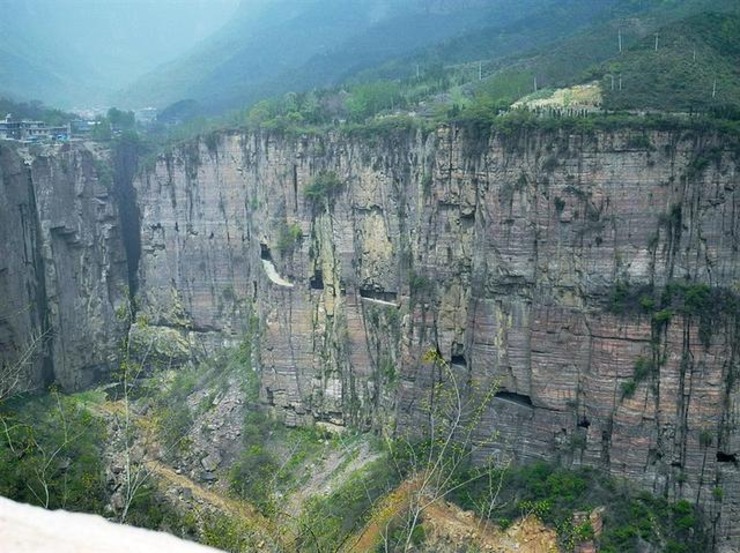 羊山村人口_马山县羊山村航拍(3)