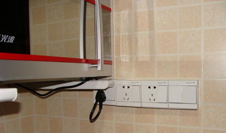 厨房用4平方电线如何接插座 20年电工师傅道出原委