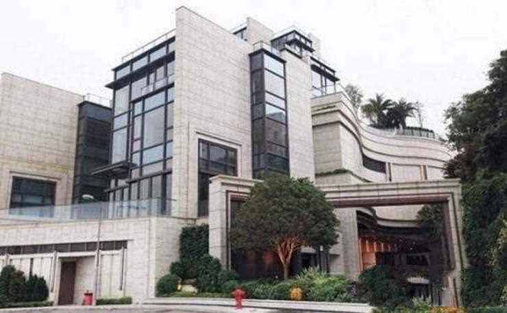 香港深水湾豪宅谁盖的 6eba02bf7355cc7fee40ee173c2bcaae.jpg