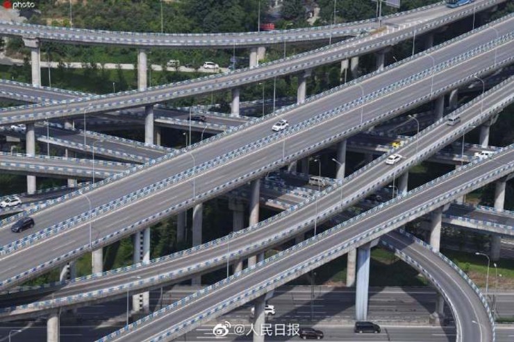 8d魔幻城市重庆代表性地标:让导航绝望的重庆立交桥