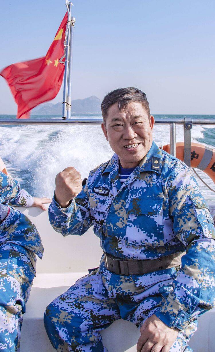 国家著名演员杜旭东和他的战友们
