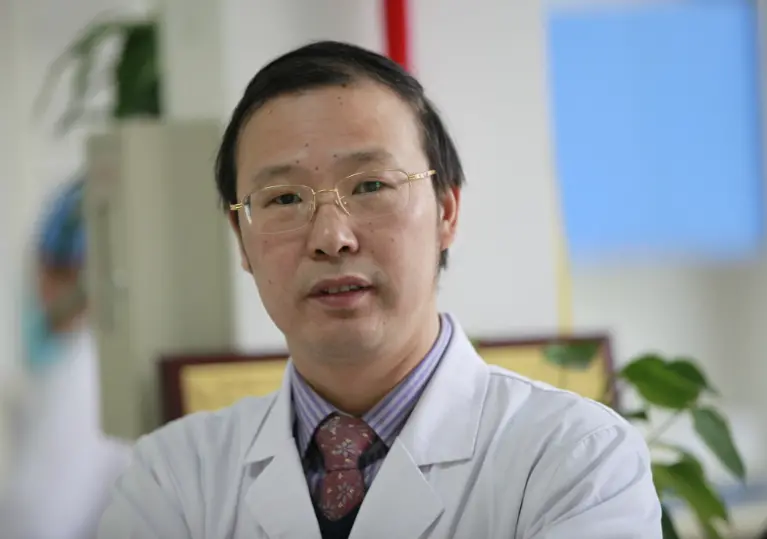 北京八大处整形杨明勇：双眼皮手术做失败了，该怎么办？丨北京八大处割双眼皮失败