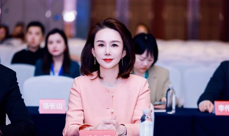 从骨相审美到技术标准：西安艺星徐智慧院长以三维侧颜美学重塑微整行业生态燃爆了