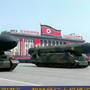 朝鲜阅兵展示新型洲际导弹“东风”“白