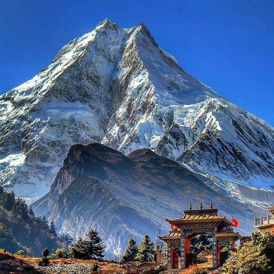 尼泊尔的绝色山景:鬼斧神工的大自然,令人动容