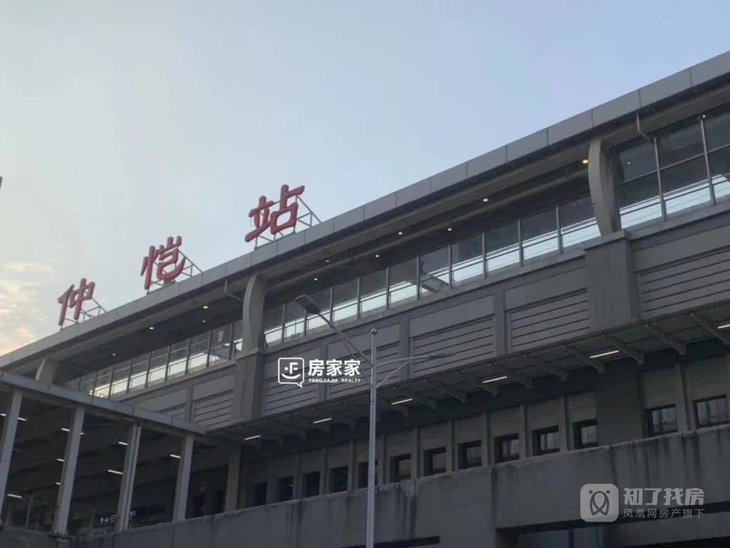 深惠轻轨仲恺站精装物业65万均价带返租1800-2200元