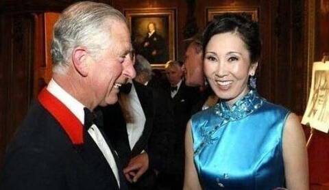王健林老婆是个女强人,父亲是军人 与赵薇是好友_手机凤凰网