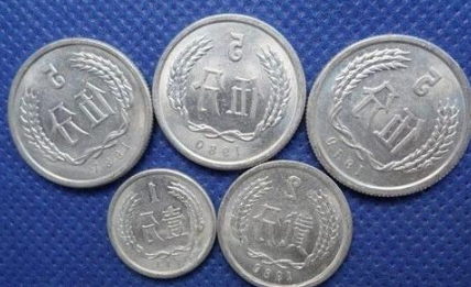 网传硬分币身价暴涨 86年1元硬币市场价12万