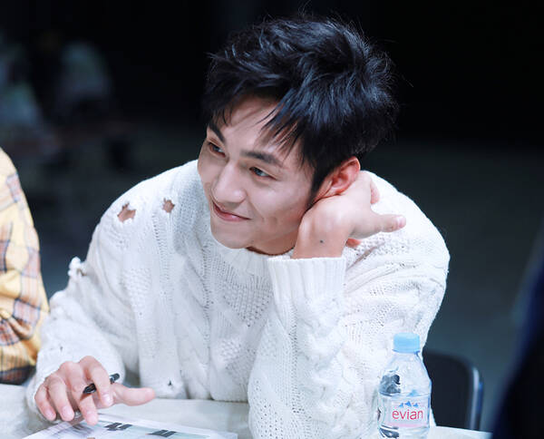 明望成都见面会圆满成功 粉丝祝福感动不已