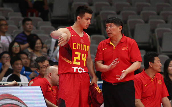 宫鲁鸣:赵继伟伤情还需观察 或从国奥挑后卫