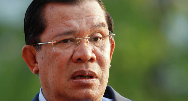 柬埔寨首相因不带头盔驾驶被罚款4美元-凤凰新闻