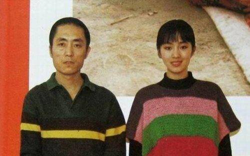 张艺谋生命中的5个女人,一个比一个传奇,最爱的还是小31岁的她