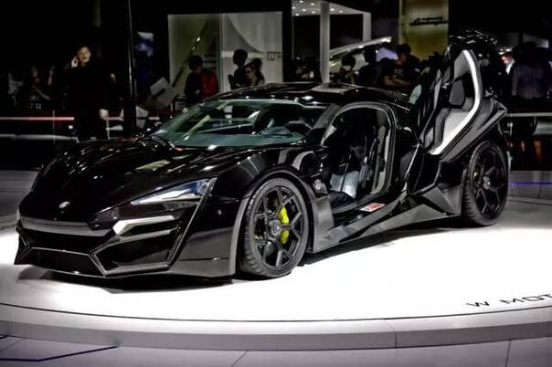 最贵的豪车 莱肯——6000万 莱肯全球限量7台,中国仅售两台,其中一台