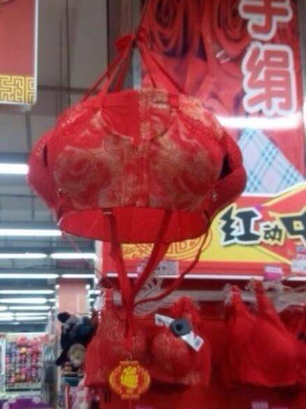 大红灯笼高高挂