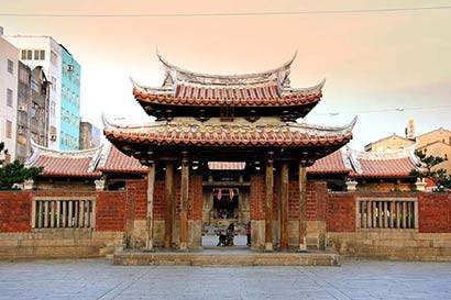台湾鹿港龙山寺:现今保存最完整的清朝建筑物