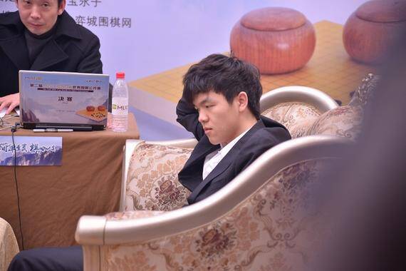 围棋-李世石纳闷都赢了还懊恼 柯洁坦言是耻辱之胜