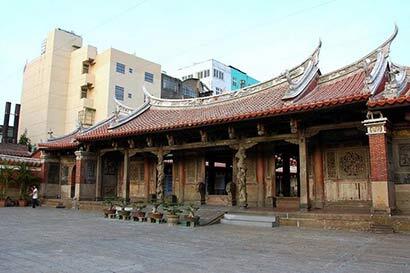 台湾鹿港龙山寺:现今保存最完整的清朝建筑物