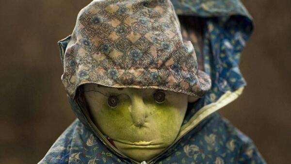 日本老人制作玩偶代替邻居 无人村遍布诡异"娃娃"