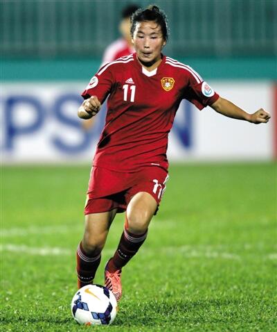 杨丽在对阵泰国的比赛中独中4球,她是中国女足新的锋线杀手.图/cfp