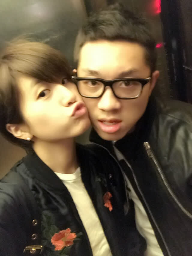 许昕与女友私照曝光 浪漫潜水 嘟嘴卖萌