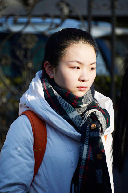 2015高校艺考大幕开启 中戏校园美女群聚