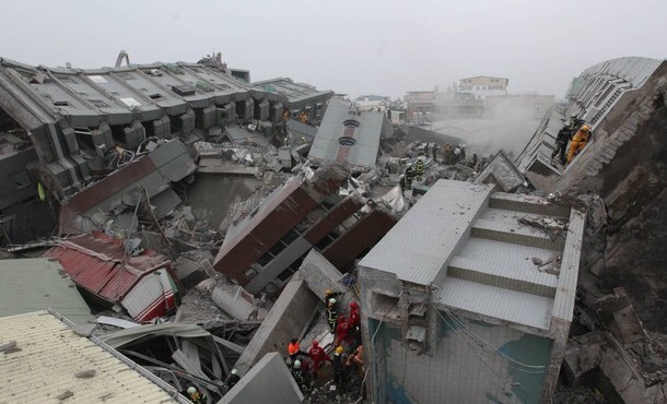 台湾地震丨台南维冠大楼16层变5层