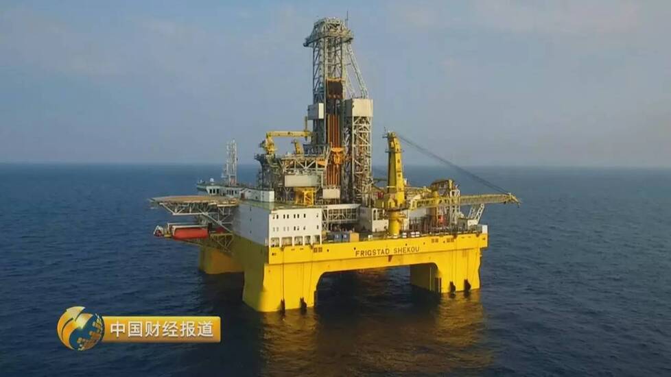 中国建成全球最大海上钻井平台