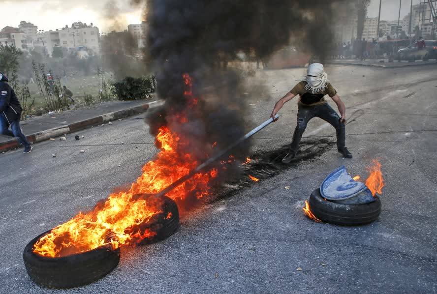 巴以"愤怒日" 耶路撒冷等地爆发大规模示威