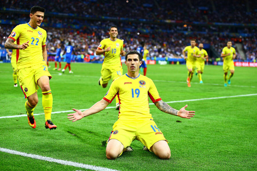 欧洲杯揭幕战-法国2-1罗马尼亚