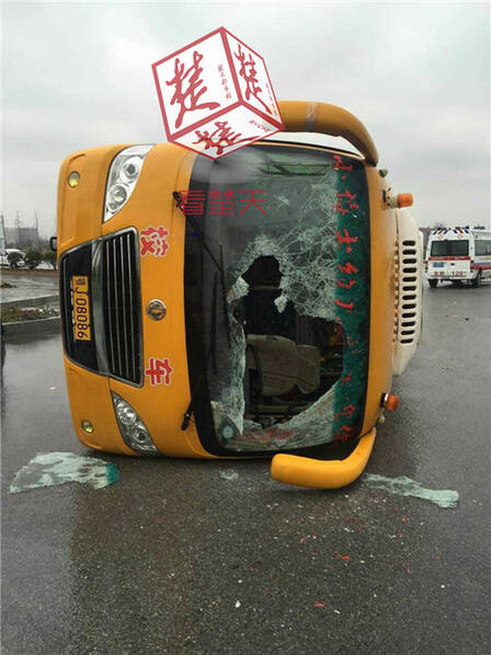 中国校车事故图片