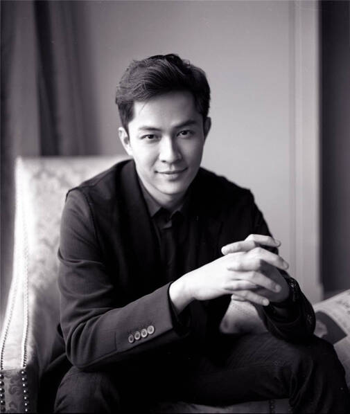 用梁朝伟一样的眼神俘获你 主播李科夫的双面魅力_卫视频道_凤凰网