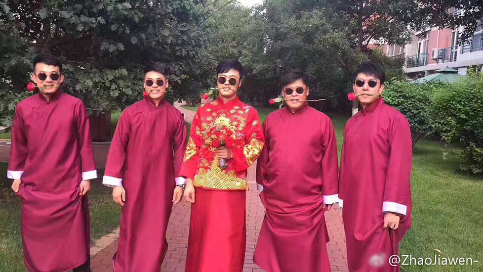 赵本山徒弟金鸿鸣婚礼现场.