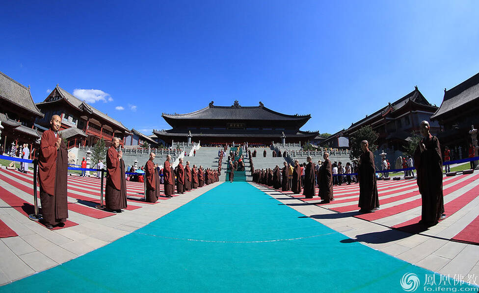 盛况空前!加国佛教会普寿寺供斋 6000僧人共赴盛会