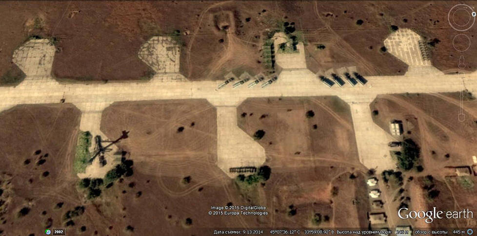 谷歌卫星图曝光俄军基地:空军基地轰炸机成堆