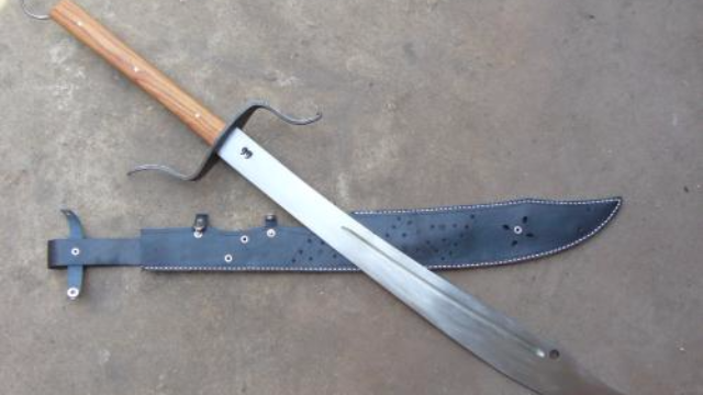 娄四东户撒片鱼刀硬度测试