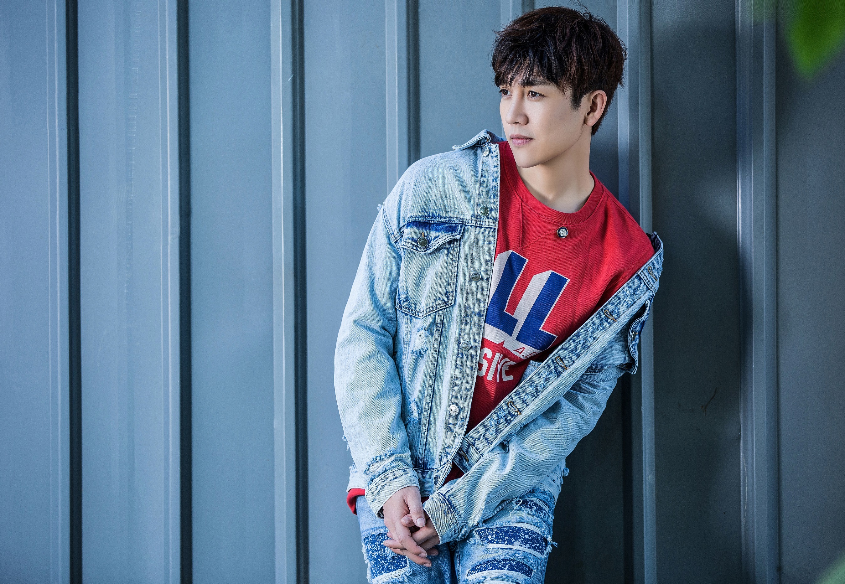 王野深秋写真曝光 你的最佳男友上线