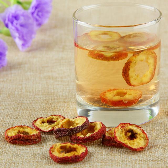 山楂干泡水的7大好处每天坚持喝一个月后身体有惊人变化