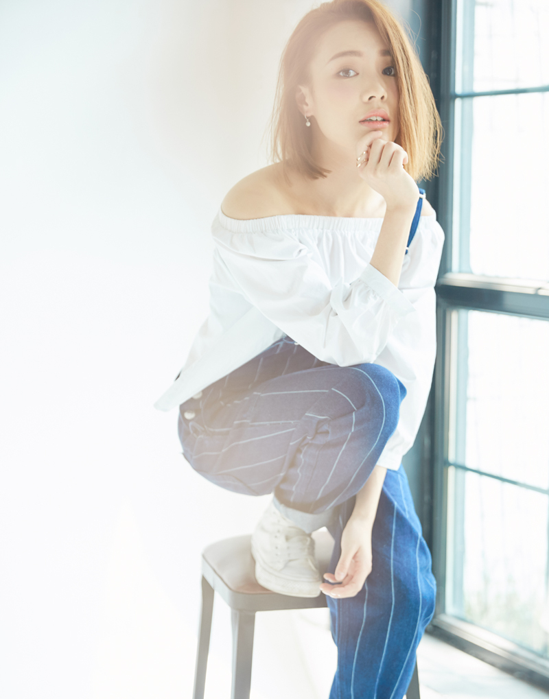 歌手丑丑写真照片
