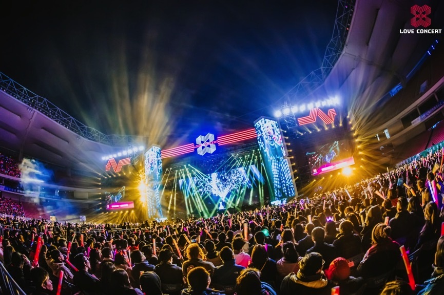 张韶涵不争c位 超级diva演唱会全c位阵容征服上海滩