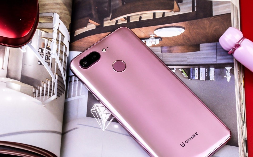 金立s11真机图赏:这颜值打几分?