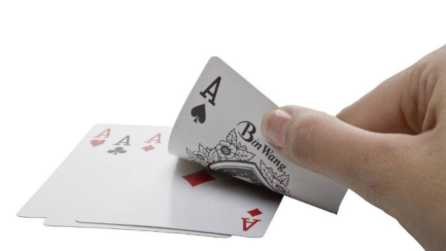 德州扑克十分难得一见的aaaa单挑皇家同花顺