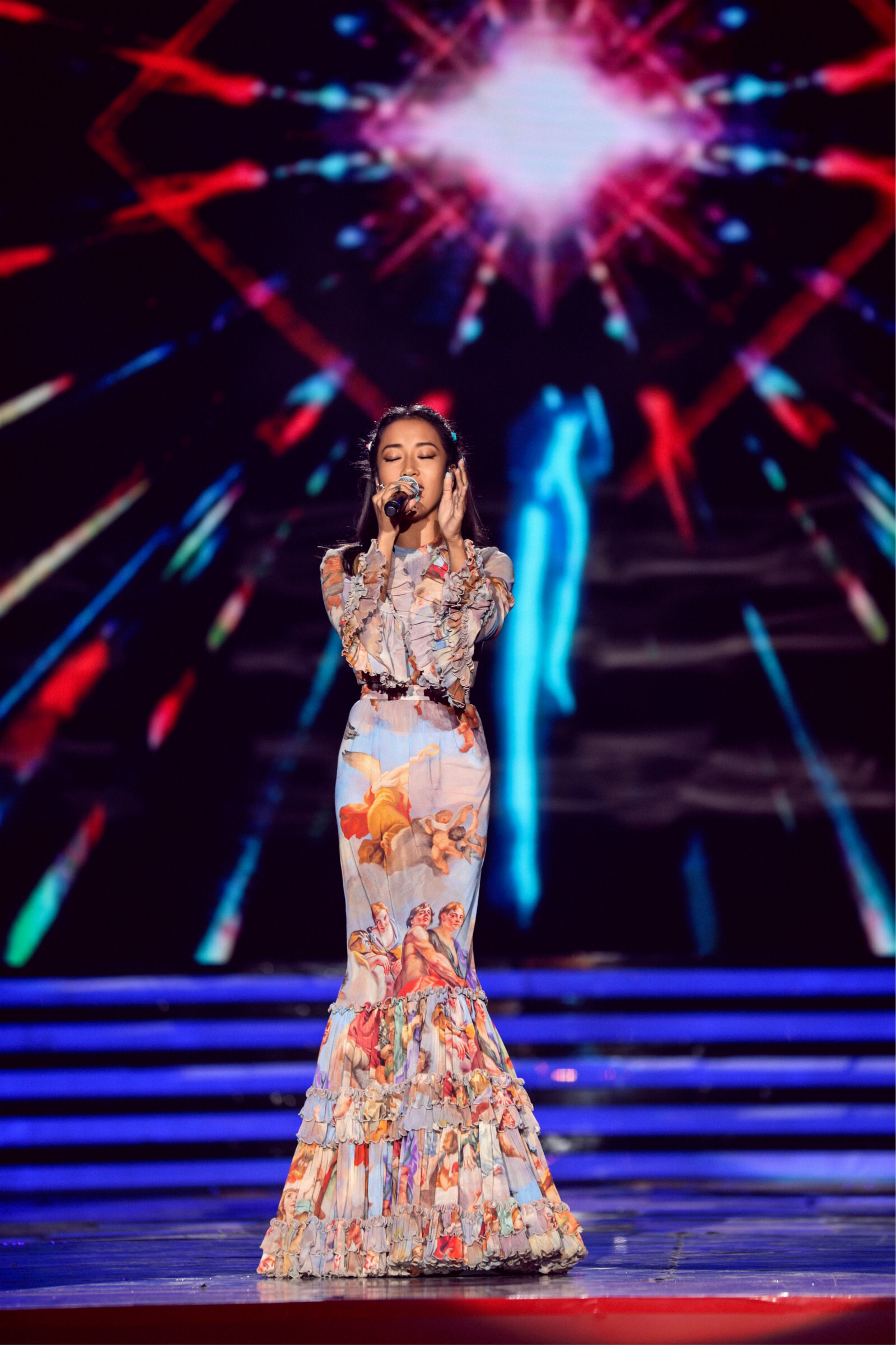 吉克隽逸鱼尾蛋糕裙美翻