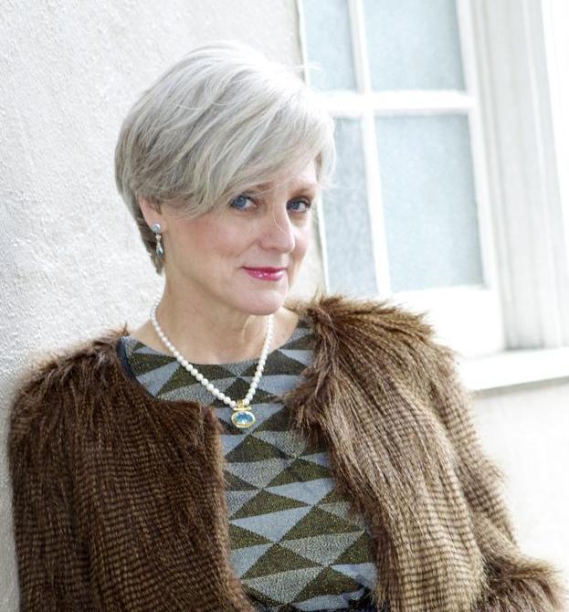 纹都挡不住,但是这位来自美国奥马哈市的bethdjalali女士依然优雅动人